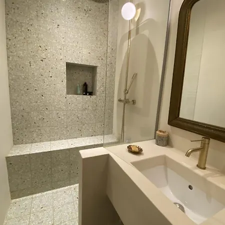 Cozy Haussmanian Flat In The Heart Of Apartment *